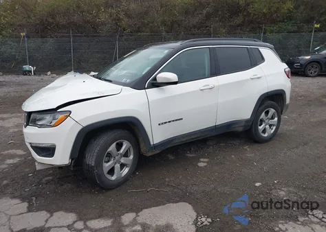 2018 Jeep Compass Latitude 4X4 from USA, damaged, VIN 3C4NJDBB6JT246497